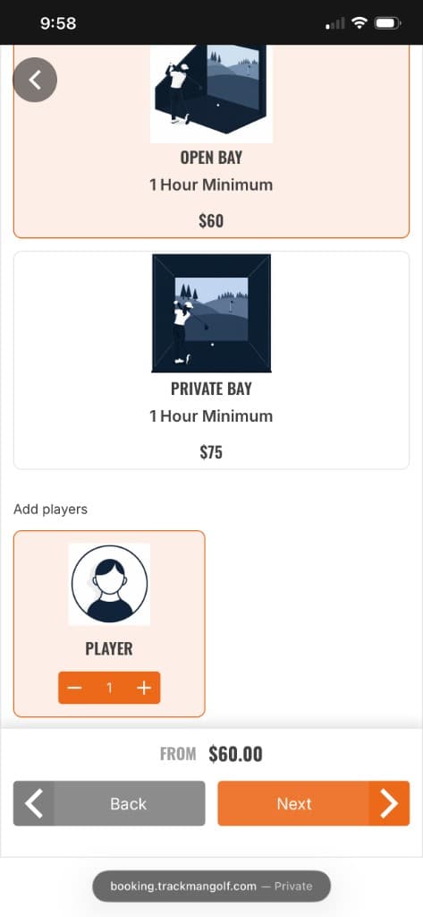 Trackman mobile bay selection showing Open Bay and Private Bay with player count